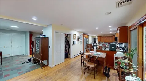 724 Greenville Avenue Johnston RI 02919