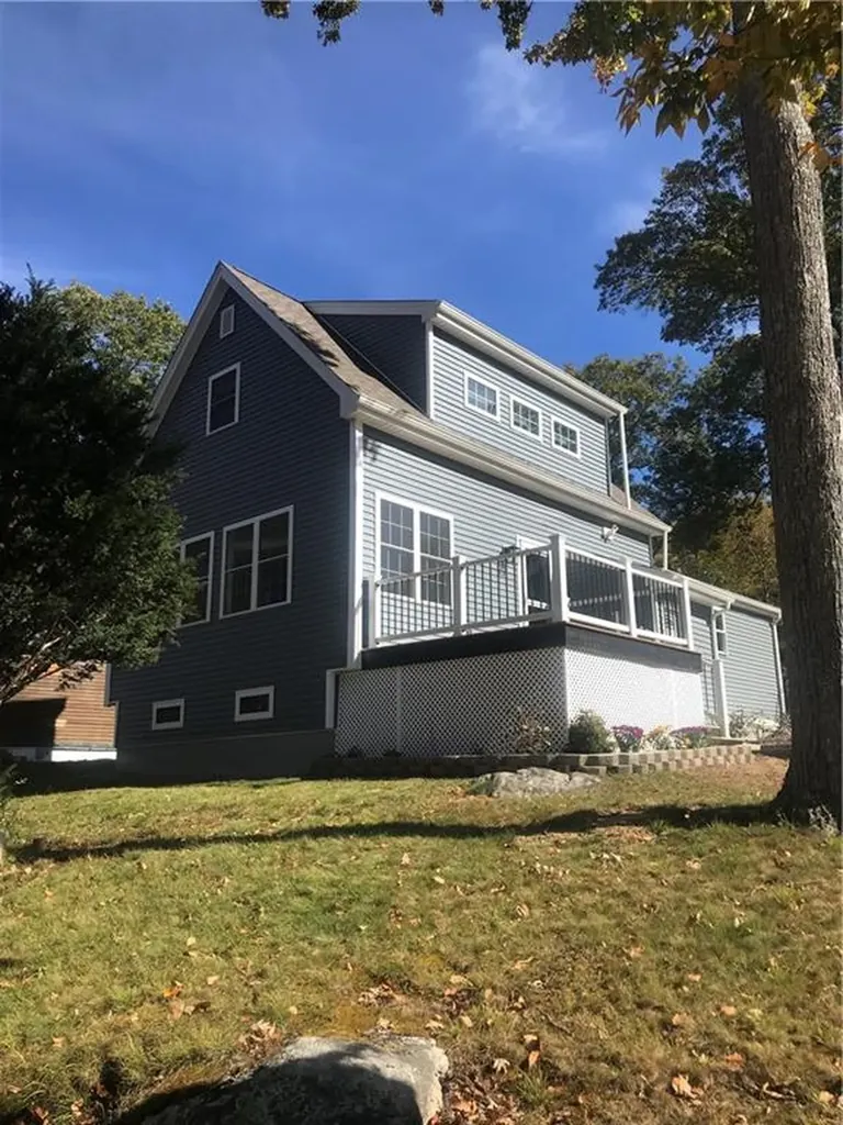 715 Black Hut Road Burrillville RI 02826