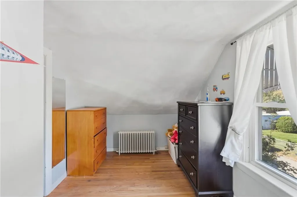 39 Hilton Street Tiverton RI 02878