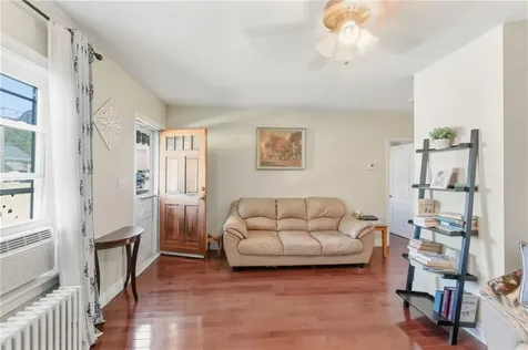 39 Hilton Street Tiverton RI 02878