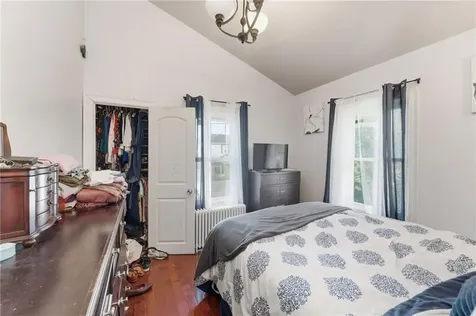 39 Hilton Street Tiverton RI 02878