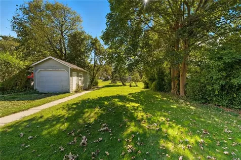 39 Hilton Street Tiverton RI 02878