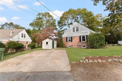 12 Bayou Drive Smithfield RI 02828