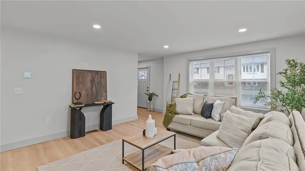 37 Hurdis Street North Providence RI 02904