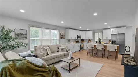 37 Hurdis Street North Providence RI 02904