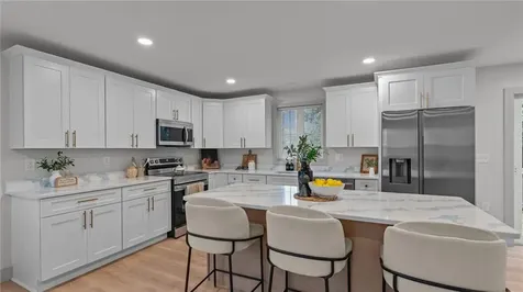 37 Hurdis Street North Providence RI 02904