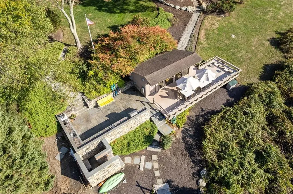 1191 North Main Road Jamestown RI 02835