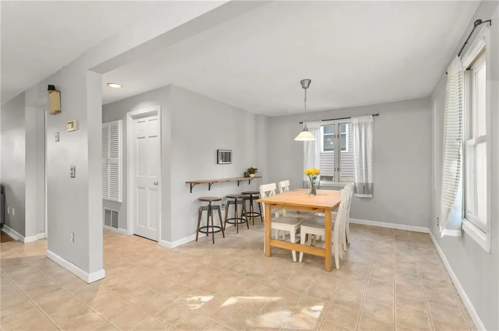 140 Concord Avenue Cranston RI 02910