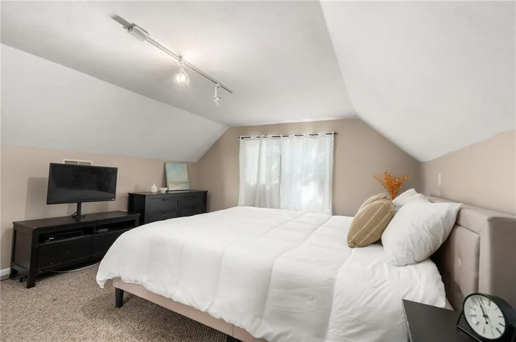 140 Concord Avenue Cranston RI 02910