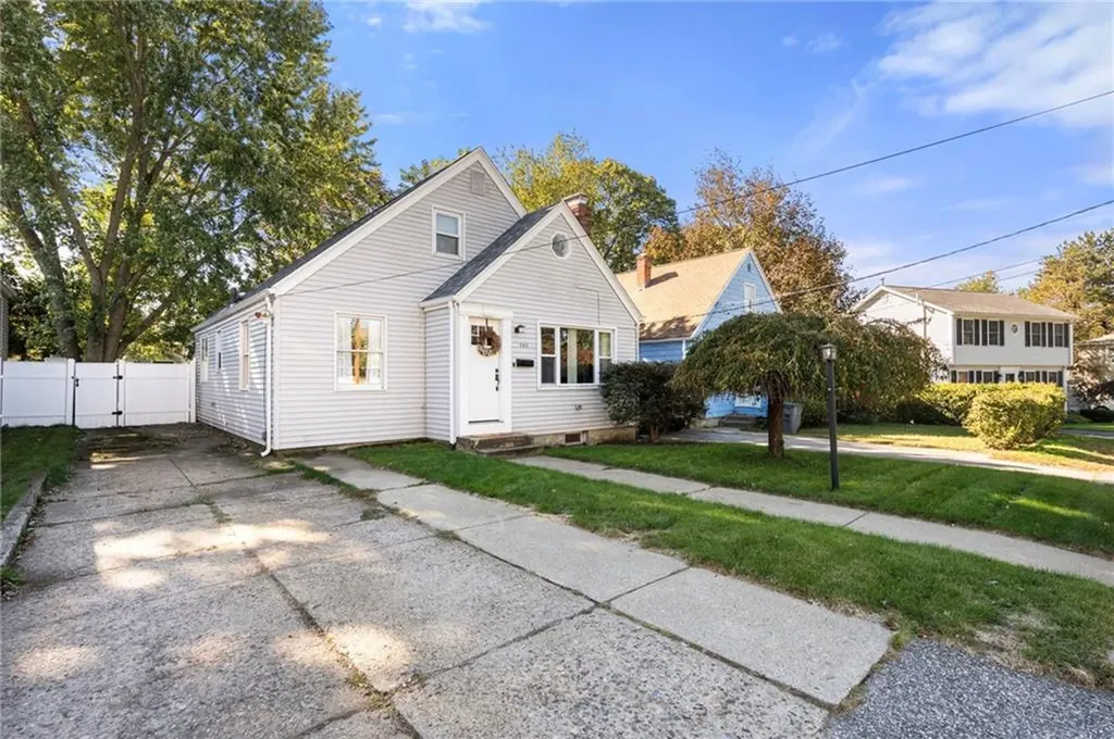 140 Concord Avenue Cranston RI 02910