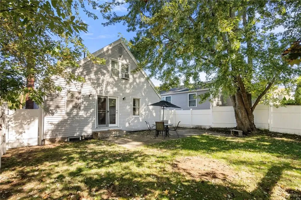 140 Concord Avenue Cranston RI 02910