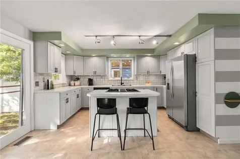 140 Concord Avenue Cranston RI 02910