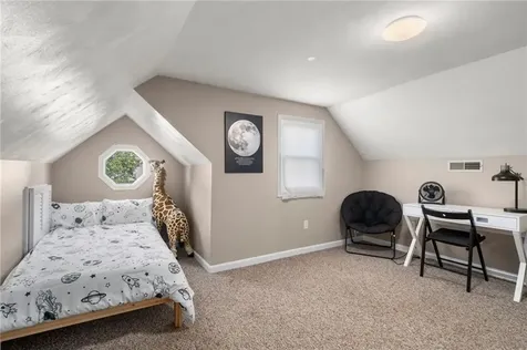 140 Concord Avenue Cranston RI 02910