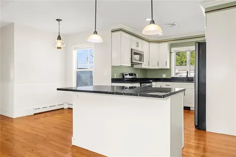 67 Linden Street Middletown RI 02842