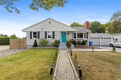 67 Linden Street Middletown RI 02842