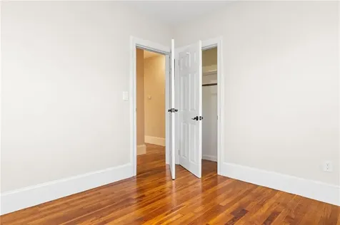 67 Linden Street Middletown RI 02842