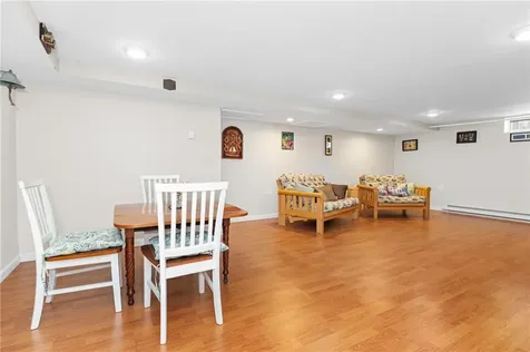 67 Linden Street Middletown RI 02842