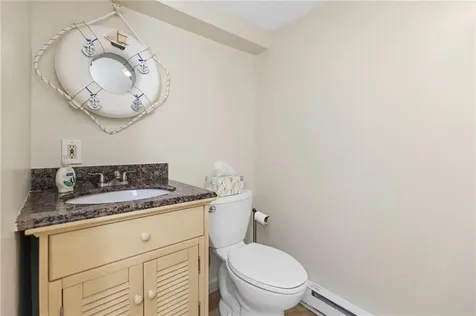 67 Linden Street Middletown RI 02842