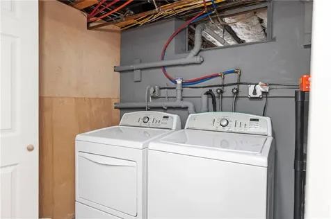 67 Linden Street Middletown RI 02842