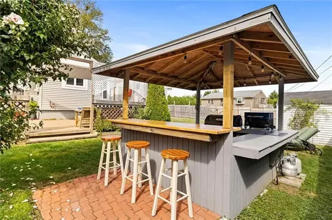 67 Linden Street Middletown RI 02842