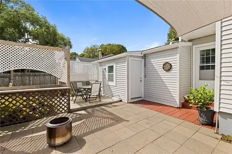 67 Linden Street Middletown RI 02842