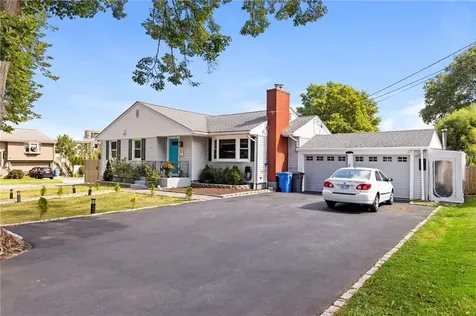 67 Linden Street Middletown RI 02842