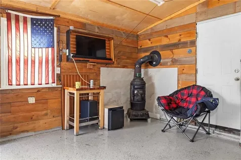 67 Linden Street Middletown RI 02842