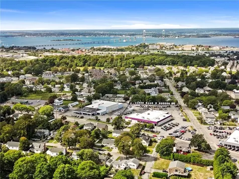 67 Linden Street Middletown RI 02842