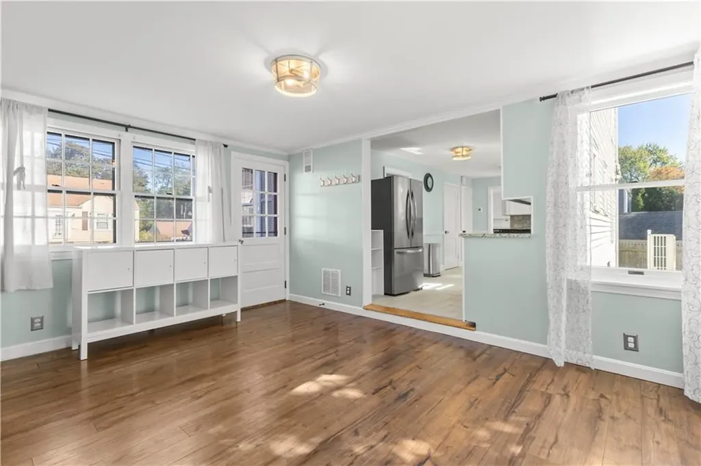 59 Merritt Road East Providence RI 02915