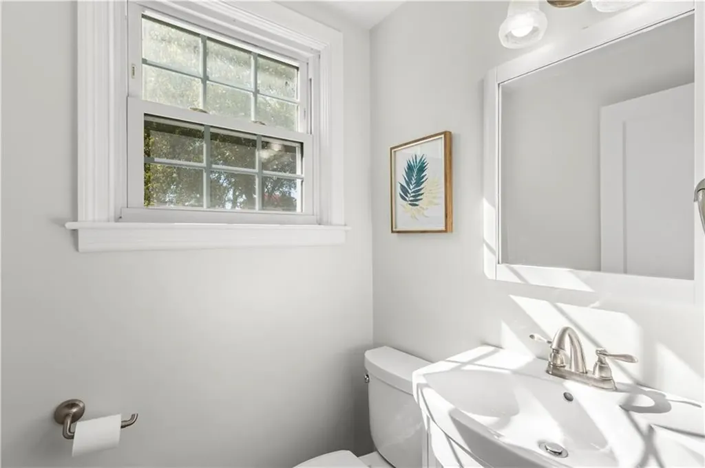 59 Merritt Road East Providence RI 02915