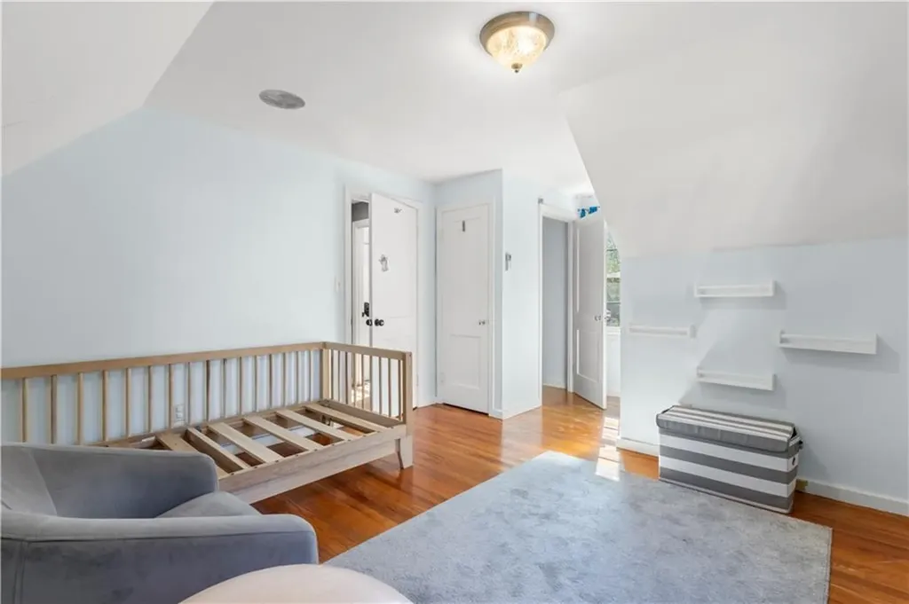 59 Merritt Road East Providence RI 02915