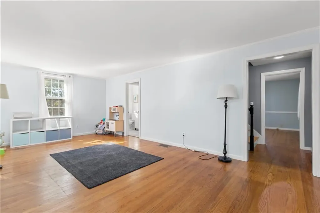 59 Merritt Road East Providence RI 02915