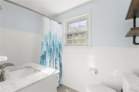 59 Merritt Road East Providence RI 02915