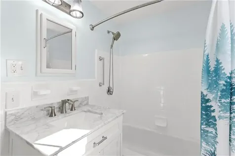 59 Merritt Road East Providence RI 02915