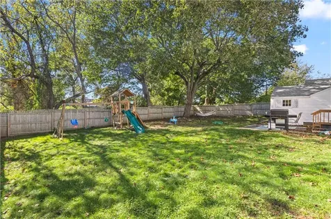 59 Merritt Road East Providence RI 02915