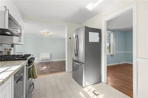 59 Merritt Road East Providence RI 02915