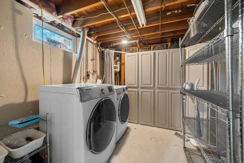 185 Brentwood Avenue Warwick RI 02886