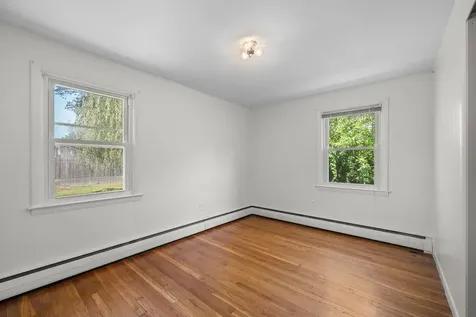 185 Brentwood Avenue Warwick RI 02886