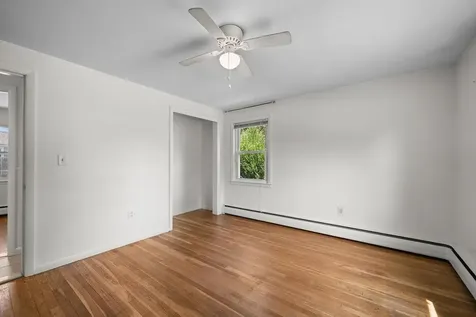 185 Brentwood Avenue Warwick RI 02886