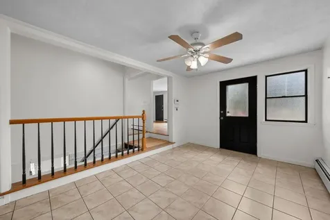 185 Brentwood Avenue Warwick RI 02886