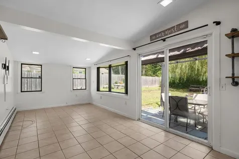 185 Brentwood Avenue Warwick RI 02886