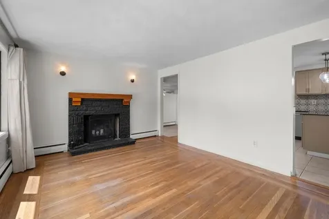 185 Brentwood Avenue Warwick RI 02886