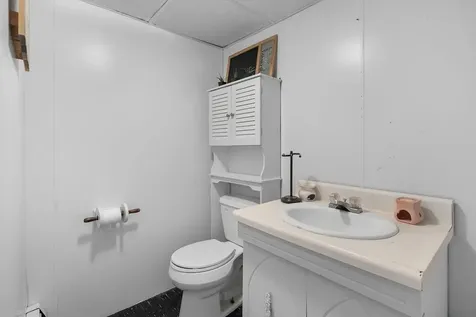 185 Brentwood Avenue Warwick RI 02886