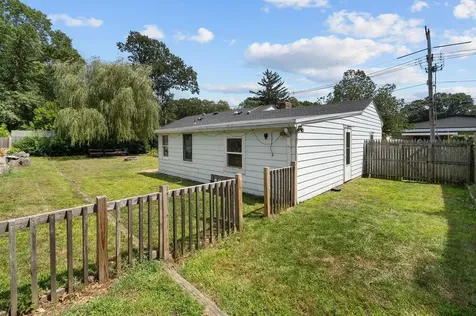 185 Brentwood Avenue Warwick RI 02886