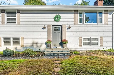 10 Highland Road North Kingstown RI 02874