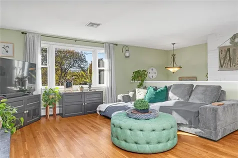 10 Highland Road North Kingstown RI 02874