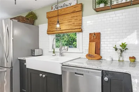 10 Highland Road North Kingstown RI 02874