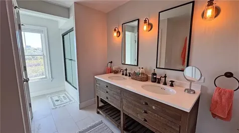 1508 Dorry's Cove Road Block Island RI 02807