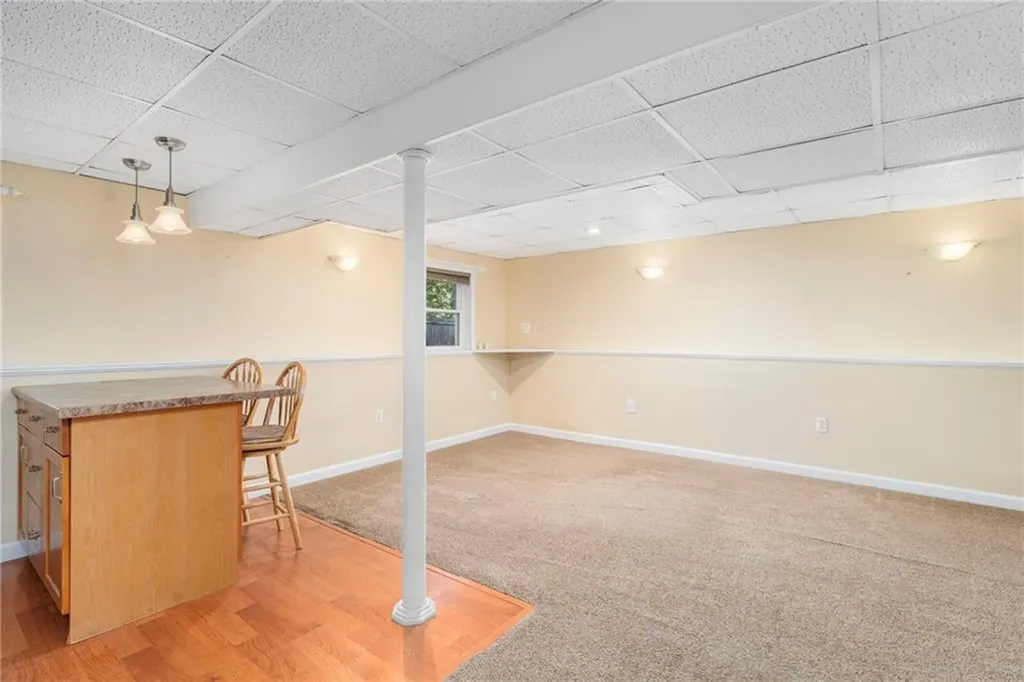 16 Taylor Lane Warwick RI 02886