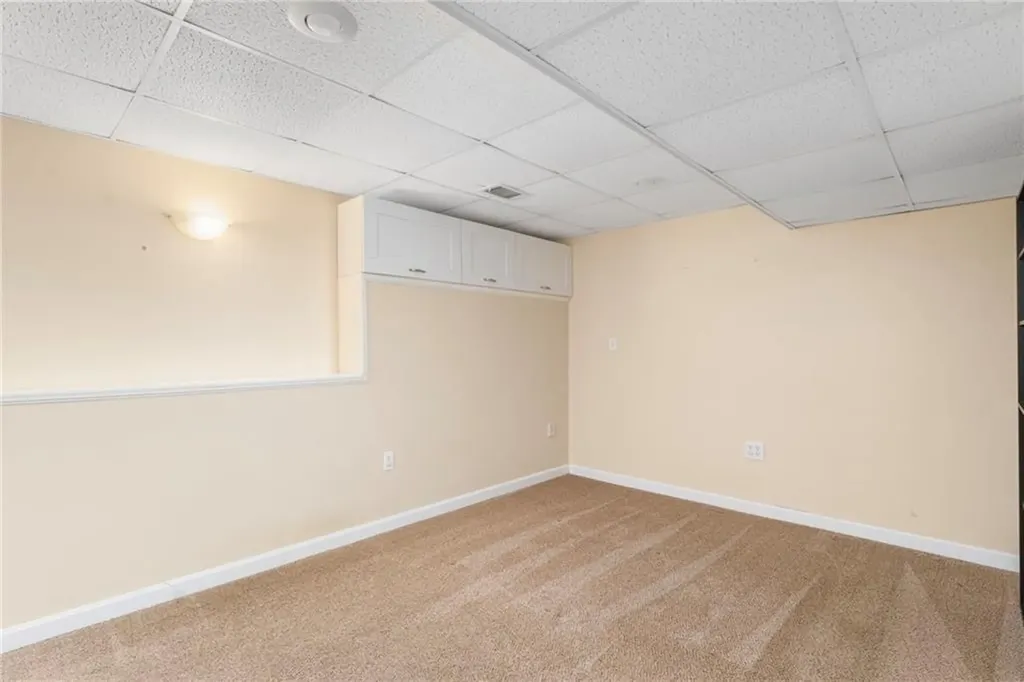 16 Taylor Lane Warwick RI 02886